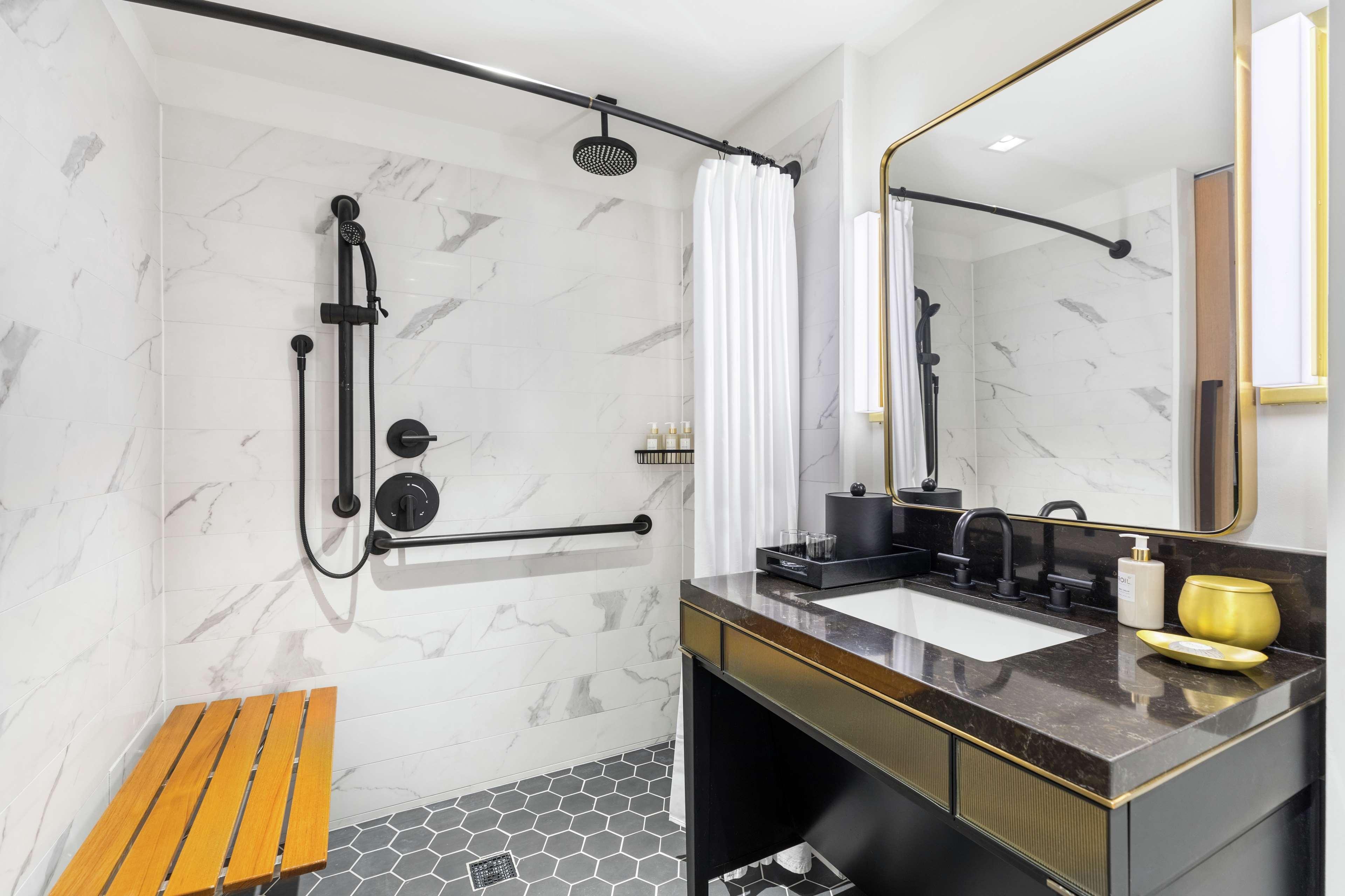 Otel C. Baldwin, Curio Collection By Hilton Houston