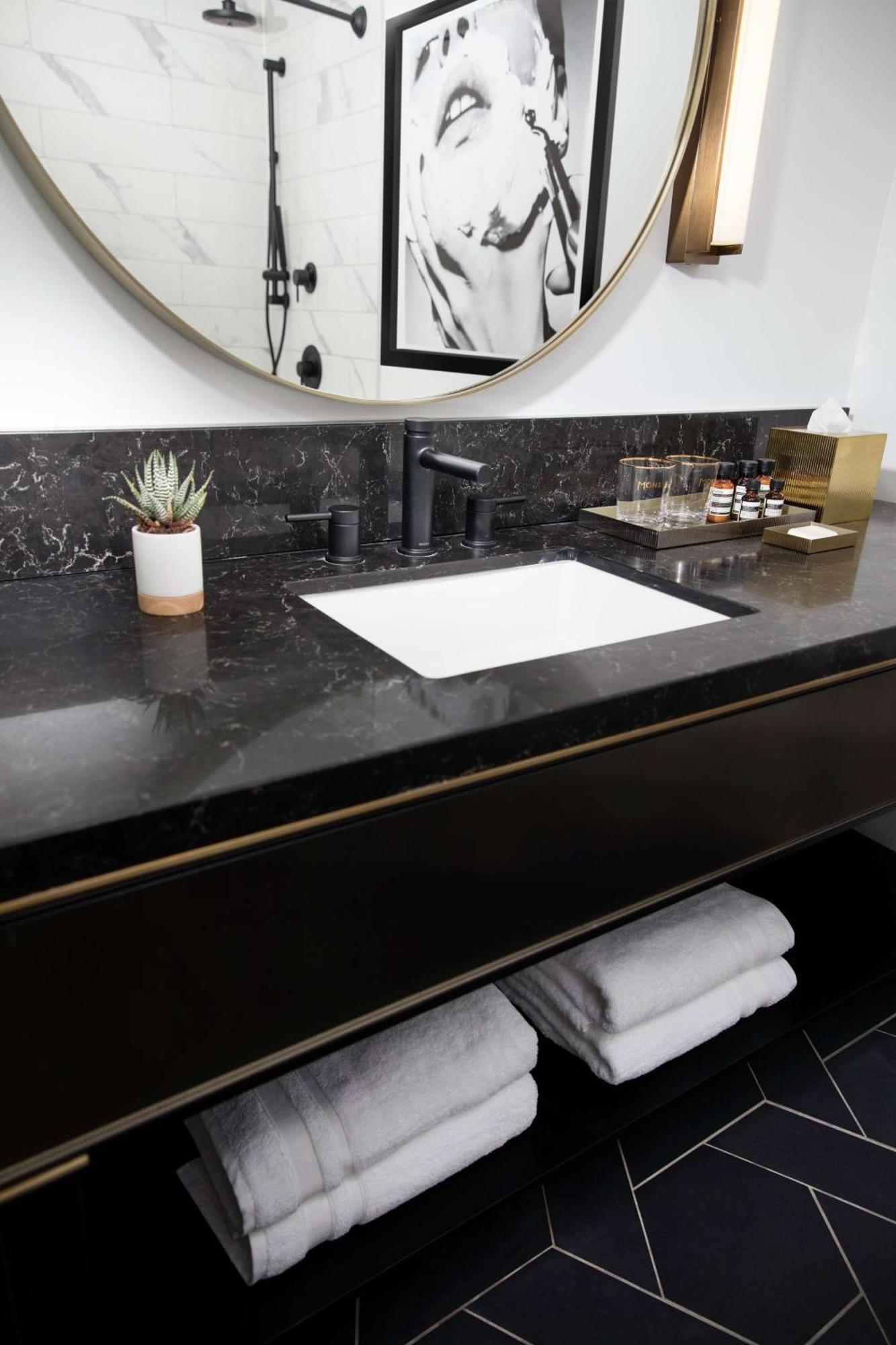 Otel C. Baldwin, Curio Collection By Hilton 4*